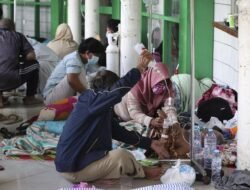 Koalisi Sipil Somasi Jokowi soal Kelangkaan Oksigen