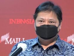 Menko Airlangga Minta OJK Restrukturisasi Kredit Hingga 2023