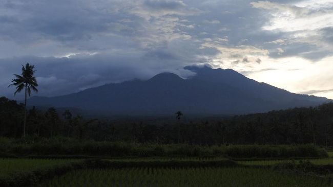 Dua Pendaki Gunung Bawakaraeng Tewas Usai Kibar Merah Putih