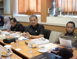 Komisi II DPRD Bontang Minta DKUKMP Pantau Ketidaksesuaian Harga di Toko Moderen